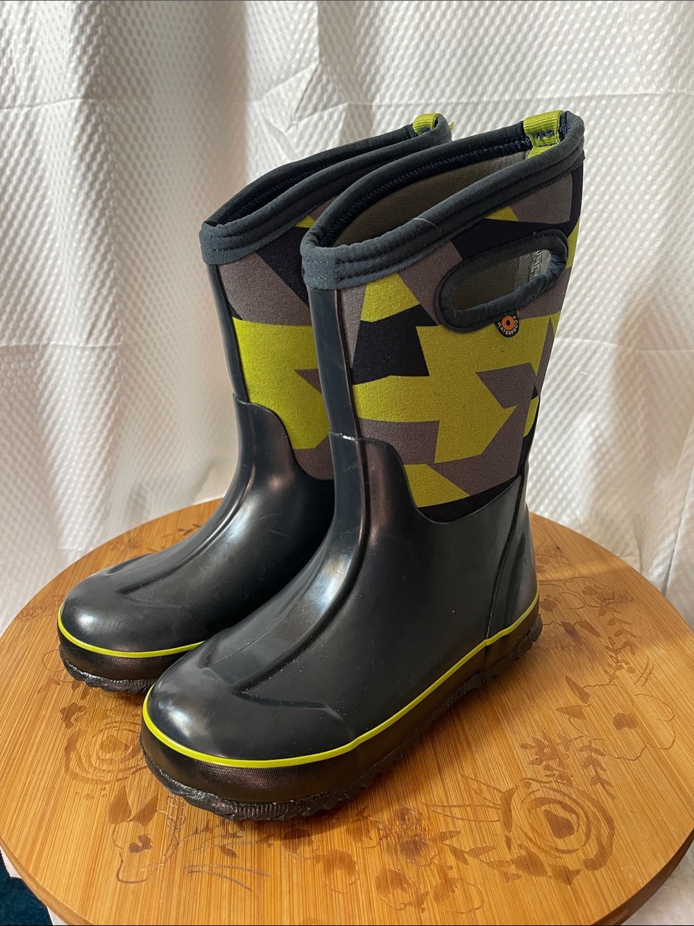 Bogs Classic Geometric Kids Black, Gray and Olive Green Rain Boots size 1